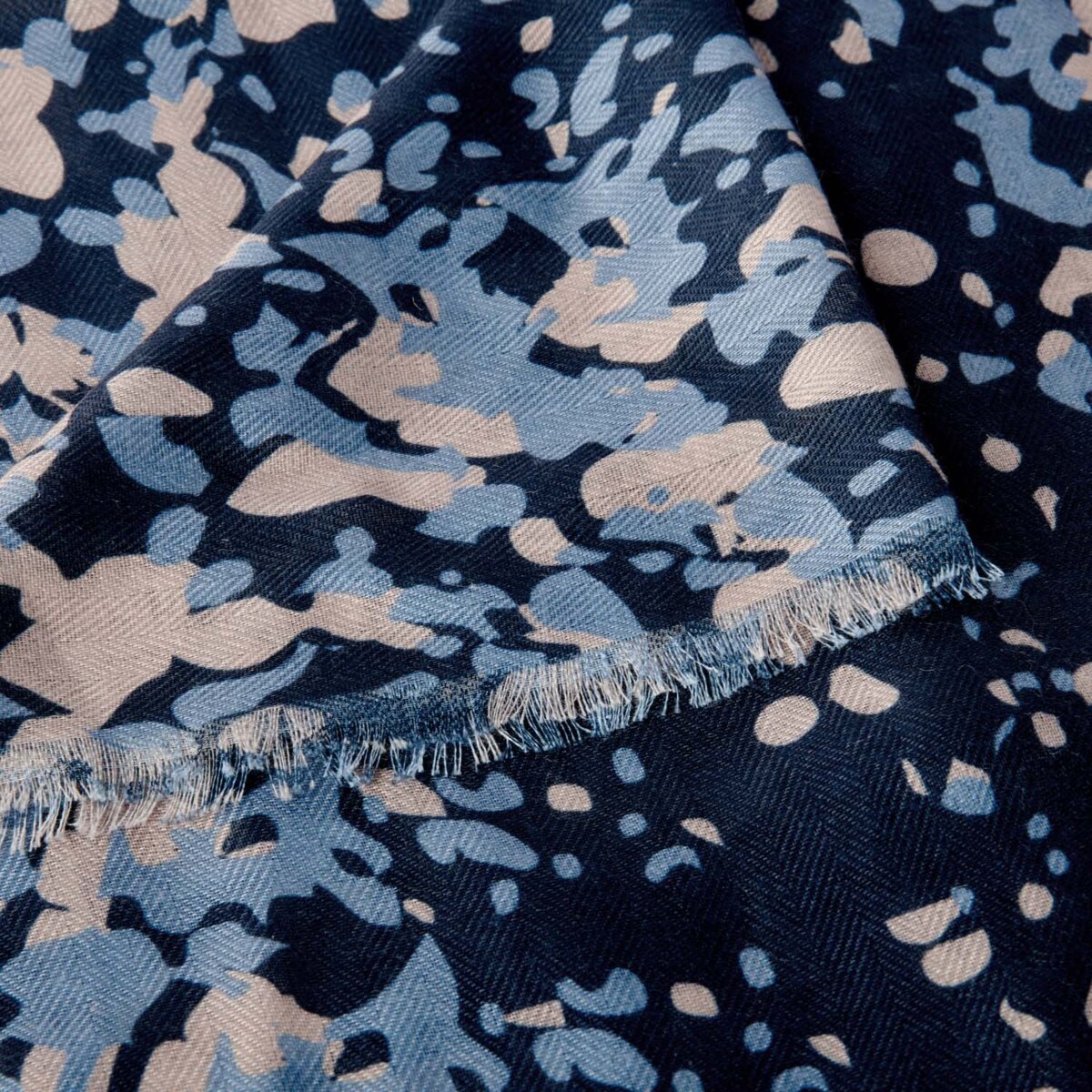 PRINTED SCARF | SCATTERED DOT